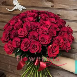 Красные розы черри